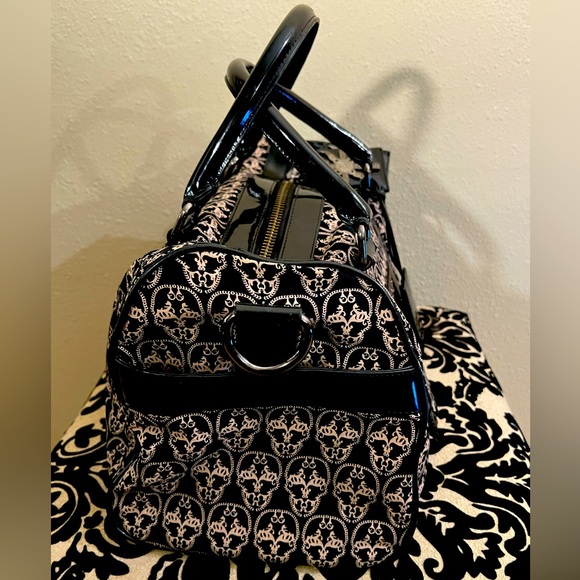 RARE Thomas Wylde Iconic Skull Print Canvas / Patent Duffle / Handbag / Purse - Picture 5 of 7
